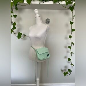 Nike Sportswear Futura 365 Versatile Bag